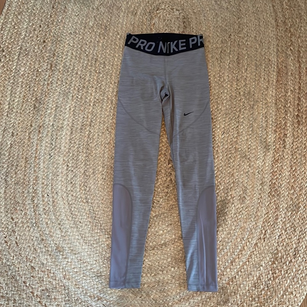 Nike pro compression leggings